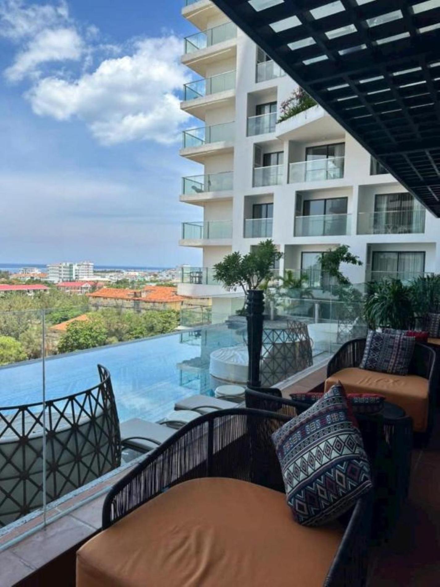 Thy Hung Legacy Hotel ตวีฮหว่า ภายนอก รูปภาพ