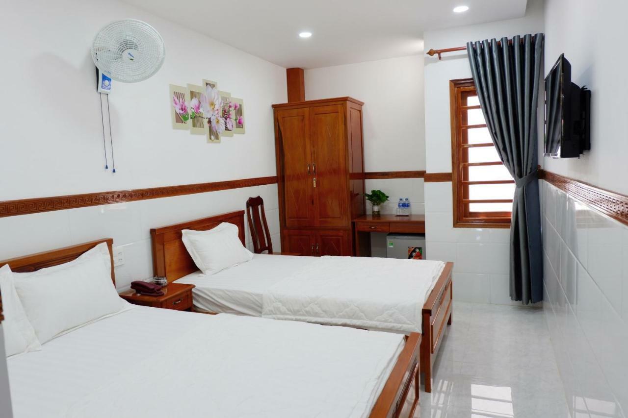 Thy Hung Legacy Hotel ตวีฮหว่า ภายนอก รูปภาพ