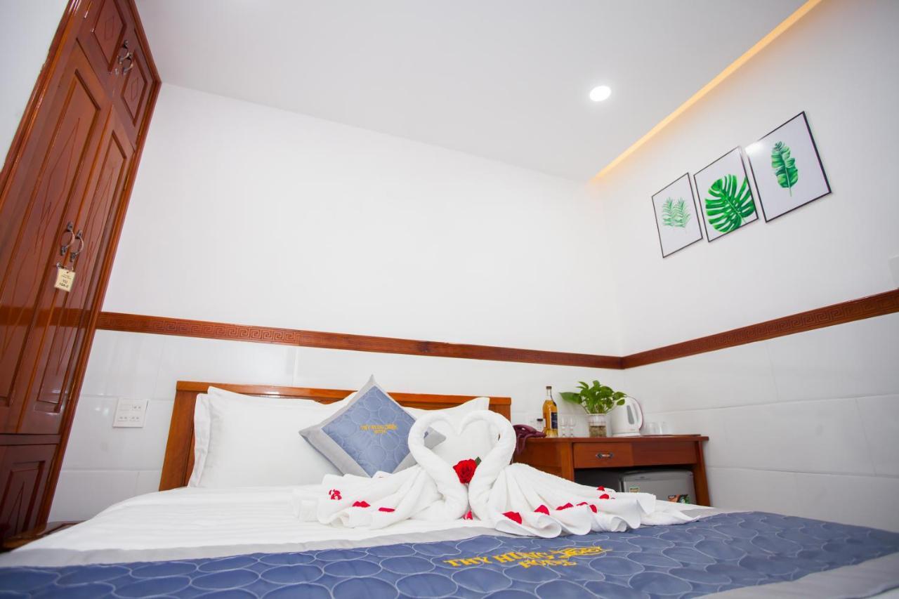 Thy Hung Legacy Hotel ตวีฮหว่า ภายนอก รูปภาพ