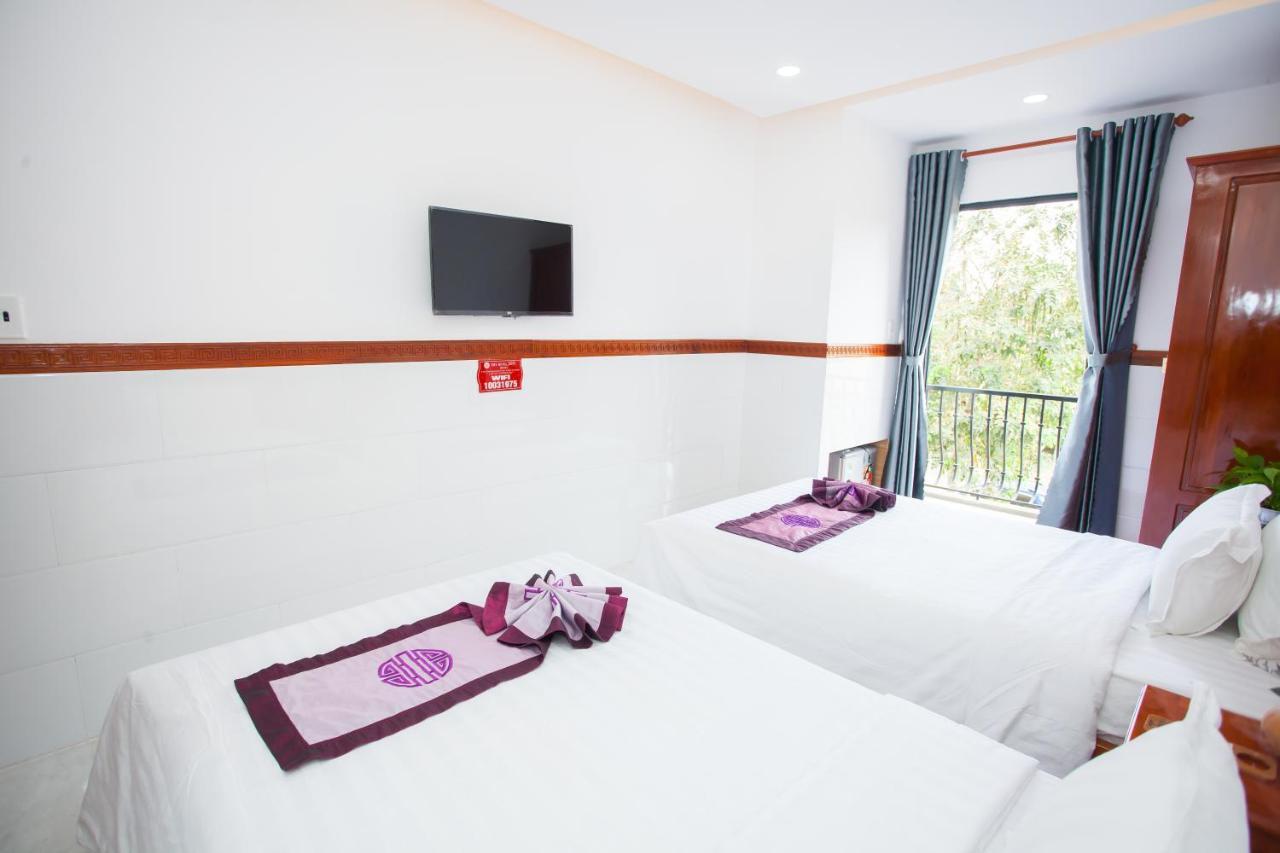 Thy Hung Legacy Hotel ตวีฮหว่า ภายนอก รูปภาพ